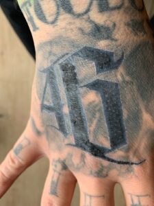 Como Cuidar da Sua Tatuagem Recém-feita: Guia Completo Para uma Cicatrização Perfeita cicatrizacao da tatuagem dermatologista tattoopediabr 4