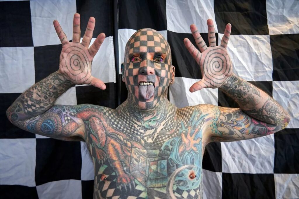 5 Recordes Mundiais Absurdos Sobre Tatuagem Que Você Não Sabia! Recordes de tatuagem