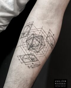 Julian Magossi tatuagens e tecnologia