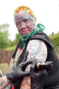 Melissa Sloan mãe britânica mais tatuada