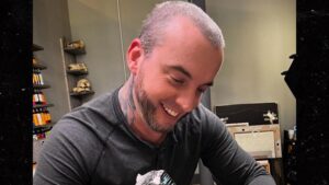 Tatuador Ryan Hadley