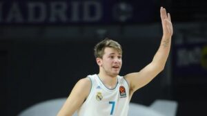 Tattoo no braço de Luka Doncic da NBA