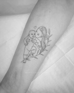 Tatuagem traço fino