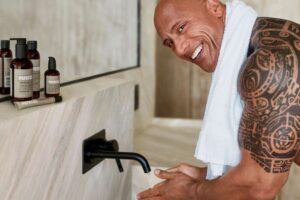 The Rock e cuidados para o corpo e tatuagem